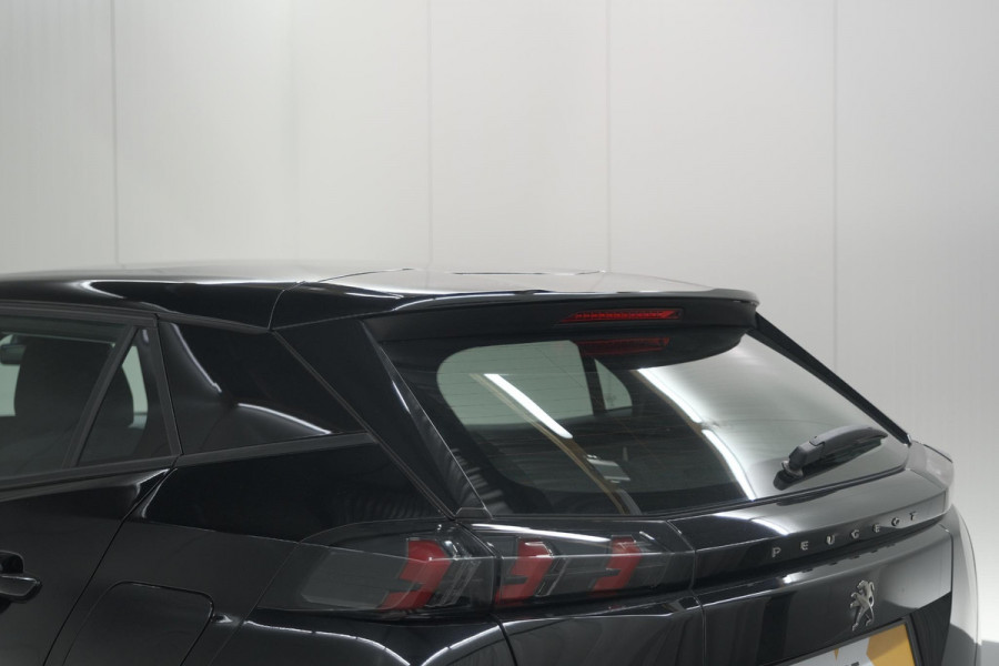 Peugeot 2008 PureTech 130 EAT8 Active | Parkeersensoren | Navigatie | Apple Carplay Peugeot 2008 PureTech 130 EAT8 Active | Parkeersensoren | Navigatie | Apple Carplay