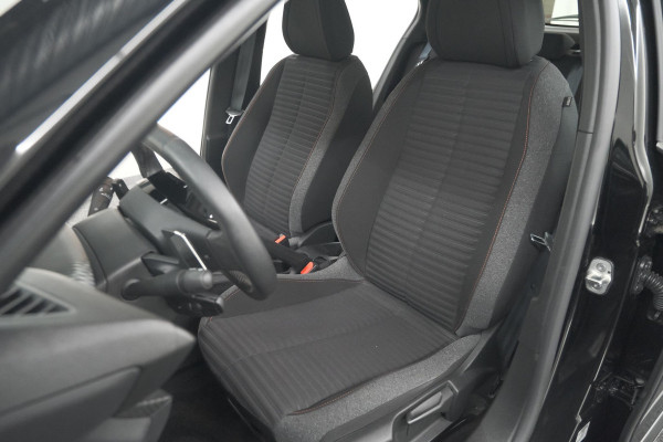 Peugeot 2008 PureTech 130 EAT8 Active | Parkeersensoren | Navigatie | Apple Carplay Peugeot 2008 PureTech 130 EAT8 Active | Parkeersensoren | Navigatie | Apple Carplay