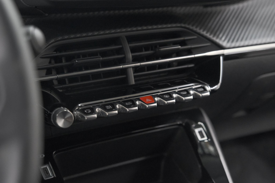 Peugeot 2008 PureTech 130 EAT8 Active | Parkeersensoren | Navigatie | Apple Carplay Peugeot 2008 PureTech 130 EAT8 Active | Parkeersensoren | Navigatie | Apple Carplay