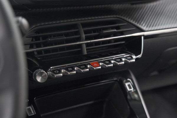 Peugeot 2008 PureTech 130 EAT8 Active | Parkeersensoren | Navigatie | Apple Carplay Peugeot 2008 PureTech 130 EAT8 Active | Parkeersensoren | Navigatie | Apple Carplay