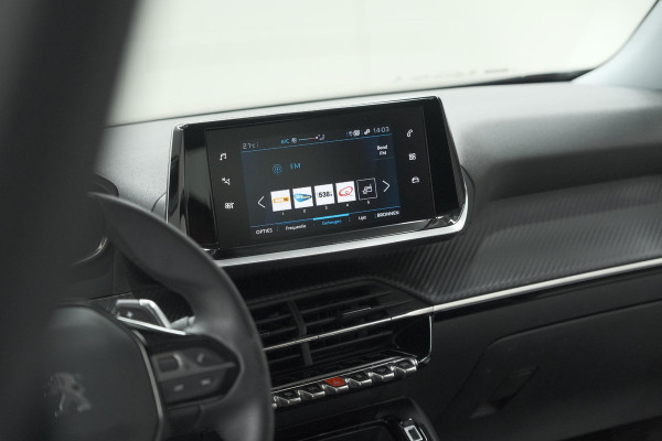 Peugeot 2008 PureTech 130 EAT8 Active | Parkeersensoren | Navigatie | Apple Carplay Peugeot 2008 PureTech 130 EAT8 Active | Parkeersensoren | Navigatie | Apple Carplay