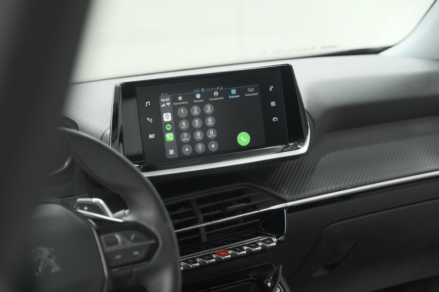 Peugeot 2008 PureTech 130 EAT8 Active | Parkeersensoren | Navigatie | Apple Carplay Peugeot 2008 PureTech 130 EAT8 Active | Parkeersensoren | Navigatie | Apple Carplay