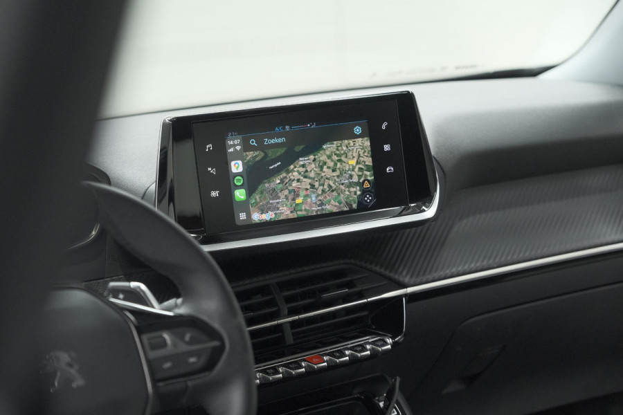 Peugeot 2008 PureTech 130 EAT8 Active | Parkeersensoren | Navigatie | Apple Carplay Peugeot 2008 PureTech 130 EAT8 Active | Parkeersensoren | Navigatie | Apple Carplay