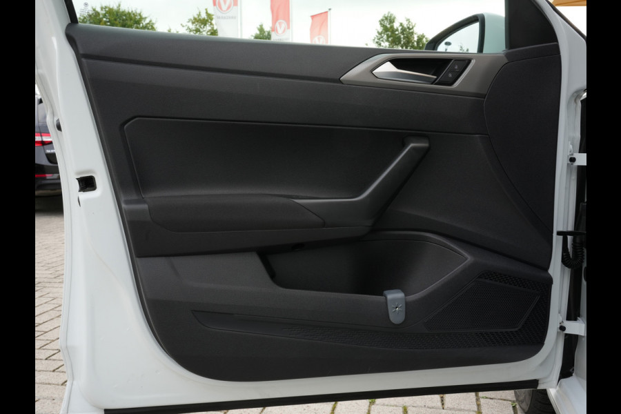 Volkswagen Polo 1.0 TSI Comfortline | Navigatie | DAB | Adaptive Cruise | Android/Apple Carplay Volkswagen Polo 1.0 TSI Comfortline | Navigatie | DAB | Adaptive Cruise | Android/Apple Carplay