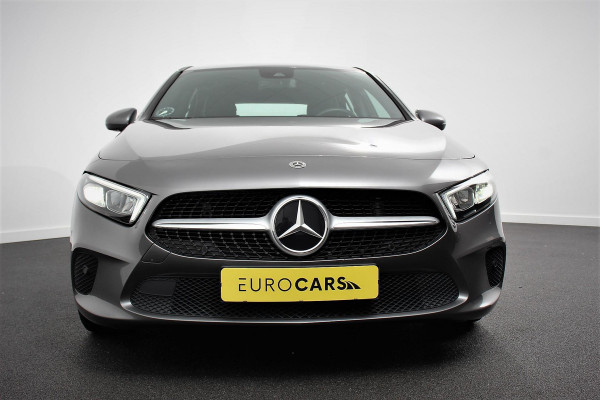 Mercedes-Benz A-Klasse 200 163pk Automaat Progressive Navigatie Camera Lane Assist Stoelverwarming LED DAB Keyless Go Lichtmetalen Velgen Mercedes-Benz A-Klasse 200 163pk Automaat Progressive Navigatie Camera Lane Assist Stoelverwarming LED DAB Keyless Go Lichtmetalen Velgen