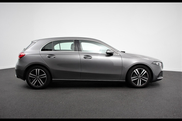 Mercedes-Benz A-Klasse 200 163pk Automaat Progressive Navigatie Camera Lane Assist Stoelverwarming LED DAB Keyless Go Lichtmetalen Velgen Mercedes-Benz A-Klasse 200 163pk Automaat Progressive Navigatie Camera Lane Assist Stoelverwarming LED DAB Keyless Go Lichtmetalen Velgen