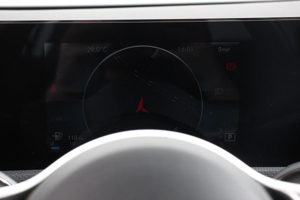 Mercedes-Benz A-Klasse 200 163pk Automaat Progressive Navigatie Camera Lane Assist Stoelverwarming LED DAB Keyless Go Lichtmetalen Velgen Mercedes-Benz A-Klasse 200 163pk Automaat Progressive Navigatie Camera Lane Assist Stoelverwarming LED DAB Keyless Go Lichtmetalen Velgen