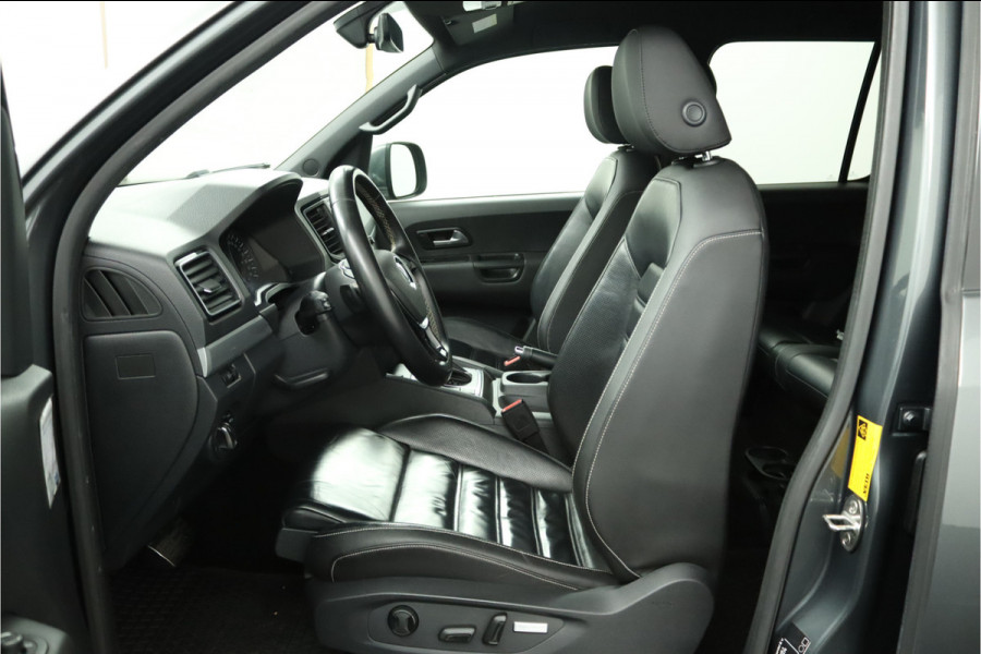 Volkswagen Amarok 3.0 TDI 4Motion DC Aventura Dubbele Cabine - Lichtmetalen Velgen 20'' - Cruise Control - Lederen Bekleding - Navigatie - Stoelverwarming - Bovag Garantie Volkswagen Amarok 3.0 TDI 4Motion DC Aventura Dubbele Cabine - Lichtmetalen Velgen 20'' - Cruise Control - Lederen Bekleding - Navigatie - Stoelverwarming - Bovag Garantie