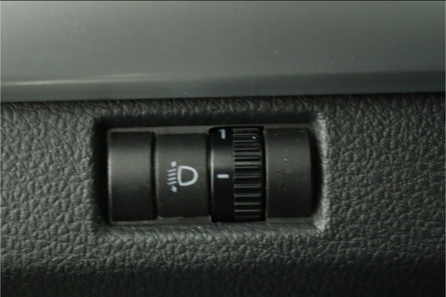Volkswagen Amarok 3.0 TDI 4Motion DC Aventura Dubbele Cabine - Lichtmetalen Velgen 20'' - Cruise Control - Lederen Bekleding - Navigatie - Stoelverwarming - Bovag Garantie Volkswagen Amarok 3.0 TDI 4Motion DC Aventura Dubbele Cabine - Lichtmetalen Velgen 20'' - Cruise Control - Lederen Bekleding - Navigatie - Stoelverwarming - Bovag Garantie