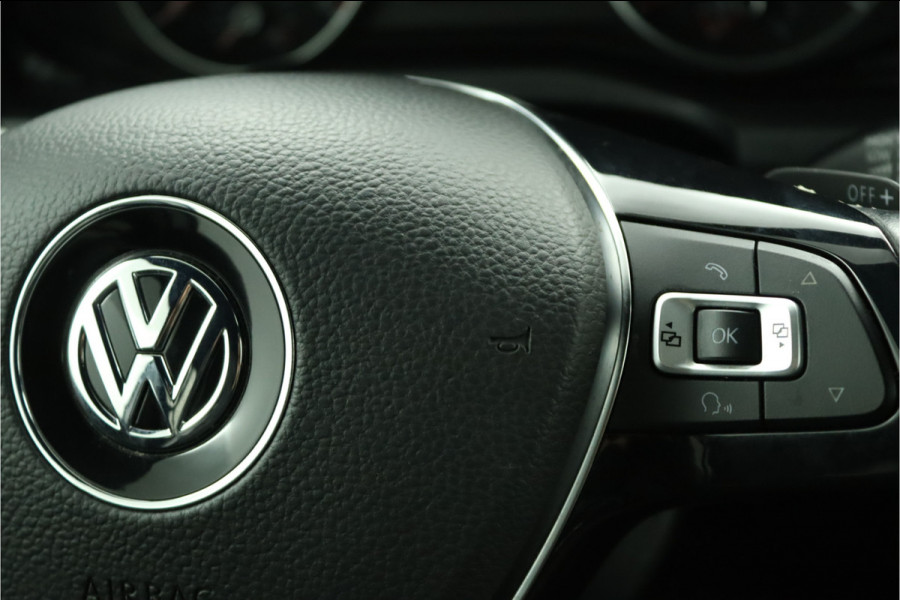 Volkswagen Amarok 3.0 TDI 4Motion DC Aventura Dubbele Cabine - Lichtmetalen Velgen 20'' - Cruise Control - Lederen Bekleding - Navigatie - Stoelverwarming - Bovag Garantie Volkswagen Amarok 3.0 TDI 4Motion DC Aventura Dubbele Cabine - Lichtmetalen Velgen 20'' - Cruise Control - Lederen Bekleding - Navigatie - Stoelverwarming - Bovag Garantie