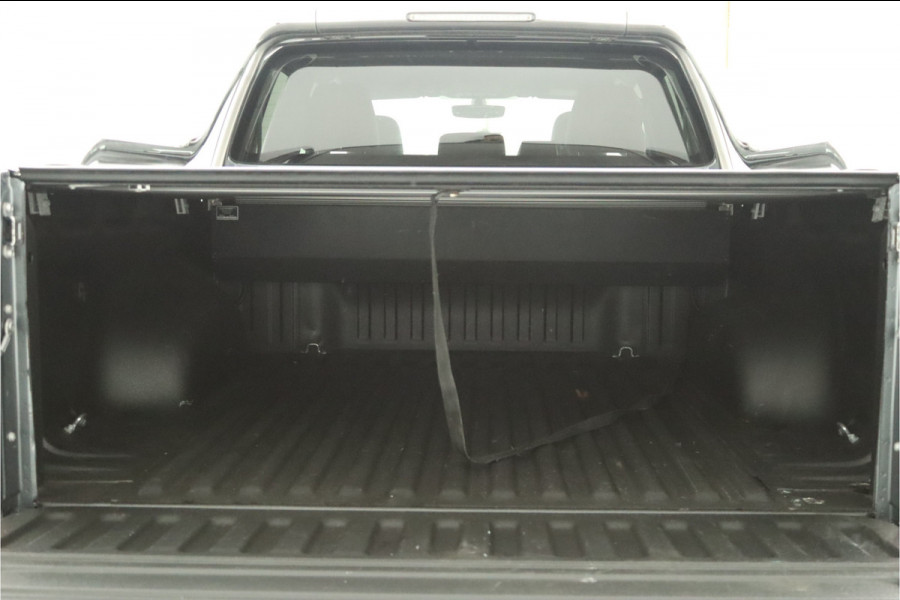 Volkswagen Amarok 3.0 TDI 4Motion DC Aventura Dubbele Cabine - Lichtmetalen Velgen 20'' - Cruise Control - Lederen Bekleding - Navigatie - Stoelverwarming - Bovag Garantie Volkswagen Amarok 3.0 TDI 4Motion DC Aventura Dubbele Cabine - Lichtmetalen Velgen 20'' - Cruise Control - Lederen Bekleding - Navigatie - Stoelverwarming - Bovag Garantie