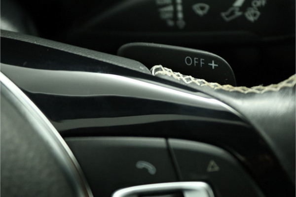 Volkswagen Amarok 3.0 TDI 4Motion DC Aventura Dubbele Cabine - Lichtmetalen Velgen 20'' - Cruise Control - Lederen Bekleding - Navigatie - Stoelverwarming - Bovag Garantie Volkswagen Amarok 3.0 TDI 4Motion DC Aventura Dubbele Cabine - Lichtmetalen Velgen 20'' - Cruise Control - Lederen Bekleding - Navigatie - Stoelverwarming - Bovag Garantie