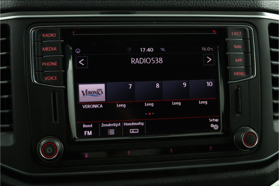Volkswagen Amarok 3.0 TDI 4Motion DC Aventura Dubbele Cabine - Lichtmetalen Velgen 20'' - Cruise Control - Lederen Bekleding - Navigatie - Stoelverwarming - Bovag Garantie Volkswagen Amarok 3.0 TDI 4Motion DC Aventura Dubbele Cabine - Lichtmetalen Velgen 20'' - Cruise Control - Lederen Bekleding - Navigatie - Stoelverwarming - Bovag Garantie