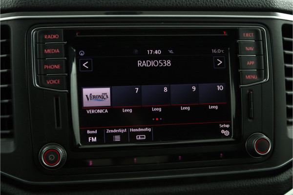 Volkswagen Amarok 3.0 TDI 4Motion DC Aventura Dubbele Cabine - Lichtmetalen Velgen 20'' - Cruise Control - Lederen Bekleding - Navigatie - Stoelverwarming - Bovag Garantie Volkswagen Amarok 3.0 TDI 4Motion DC Aventura Dubbele Cabine - Lichtmetalen Velgen 20'' - Cruise Control - Lederen Bekleding - Navigatie - Stoelverwarming - Bovag Garantie