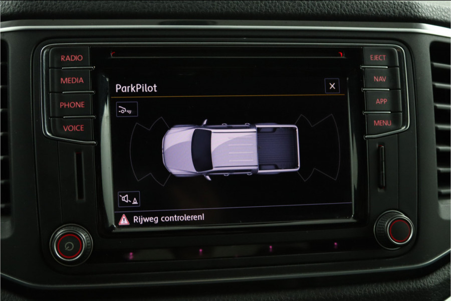 Volkswagen Amarok 3.0 TDI 4Motion DC Aventura Dubbele Cabine - Lichtmetalen Velgen 20'' - Cruise Control - Lederen Bekleding - Navigatie - Stoelverwarming - Bovag Garantie Volkswagen Amarok 3.0 TDI 4Motion DC Aventura Dubbele Cabine - Lichtmetalen Velgen 20'' - Cruise Control - Lederen Bekleding - Navigatie - Stoelverwarming - Bovag Garantie