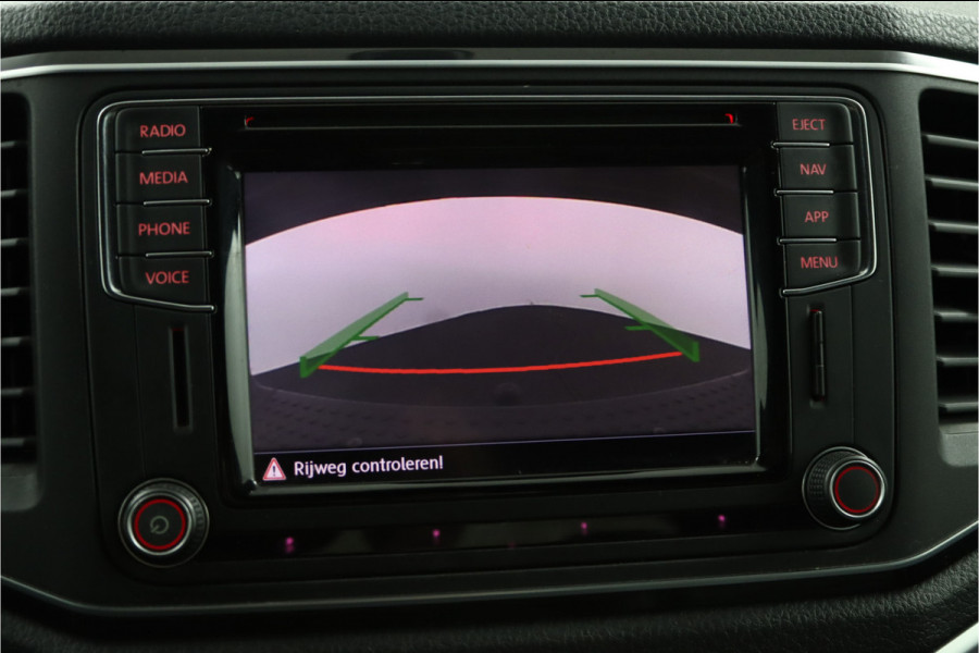 Volkswagen Amarok 3.0 TDI 4Motion DC Aventura Dubbele Cabine - Lichtmetalen Velgen 20'' - Cruise Control - Lederen Bekleding - Navigatie - Stoelverwarming - Bovag Garantie Volkswagen Amarok 3.0 TDI 4Motion DC Aventura Dubbele Cabine - Lichtmetalen Velgen 20'' - Cruise Control - Lederen Bekleding - Navigatie - Stoelverwarming - Bovag Garantie