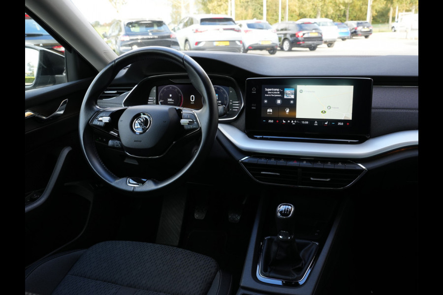 Škoda Octavia Combi 1.5 TSI First Edition | LED | Navigatie | Stoelverwarming | Android/Apple Carplay Škoda Octavia Combi 1.5 TSI First Edition | LED | Navigatie | Stoelverwarming | Android/Apple Carplay