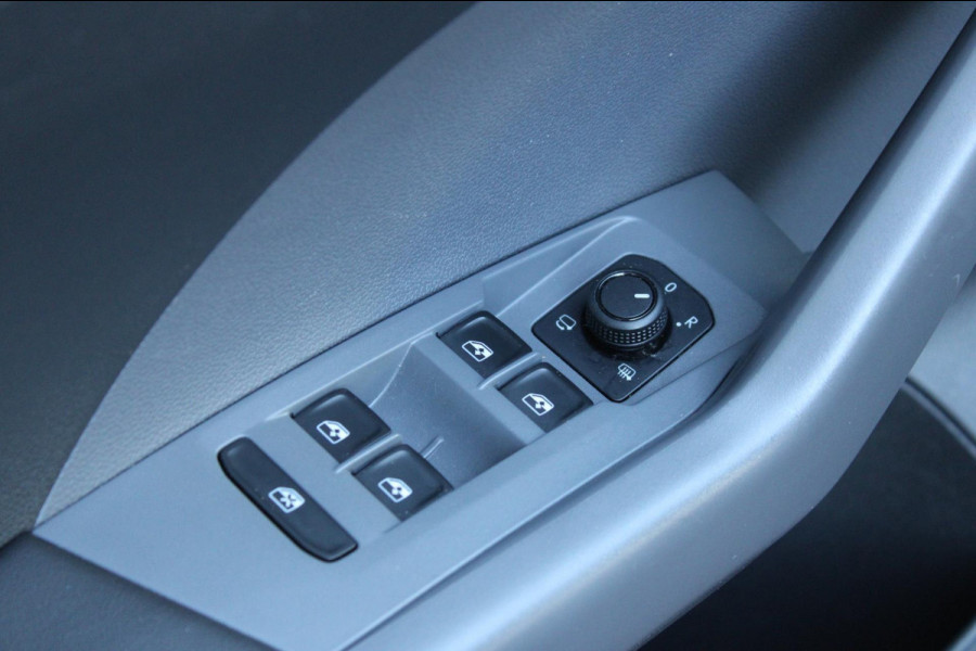 Volkswagen T-Cross 1.0 TSI Life ACC PDC Navi Carplay Nap