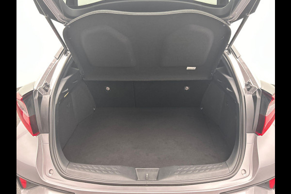 Toyota C-HR 2.0 Hybrid Bi-Tone Carplay Camera Climate-control Cruise Toyota C-HR 2.0 Hybrid Bi-Tone Carplay Camera Climate-control Cruise