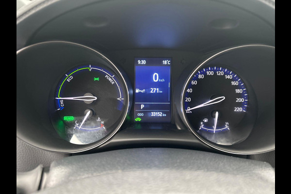 Toyota C-HR 2.0 Hybrid Bi-Tone Carplay Camera Climate-control Cruise Toyota C-HR 2.0 Hybrid Bi-Tone Carplay Camera Climate-control Cruise