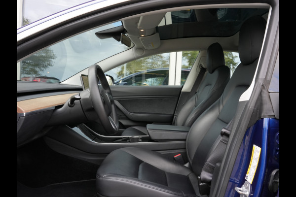 Tesla Model 3 Long Range AWD 75 kWh | Full Autopilot 3 | Navigatie | Climate Control Tesla Model 3 Long Range AWD 75 kWh | Full Autopilot 3 | Navigatie | Climate Control