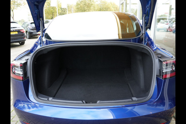 Tesla Model 3 Long Range AWD 75 kWh | Full Autopilot 3 | Navigatie | Climate Control Tesla Model 3 Long Range AWD 75 kWh | Full Autopilot 3 | Navigatie | Climate Control