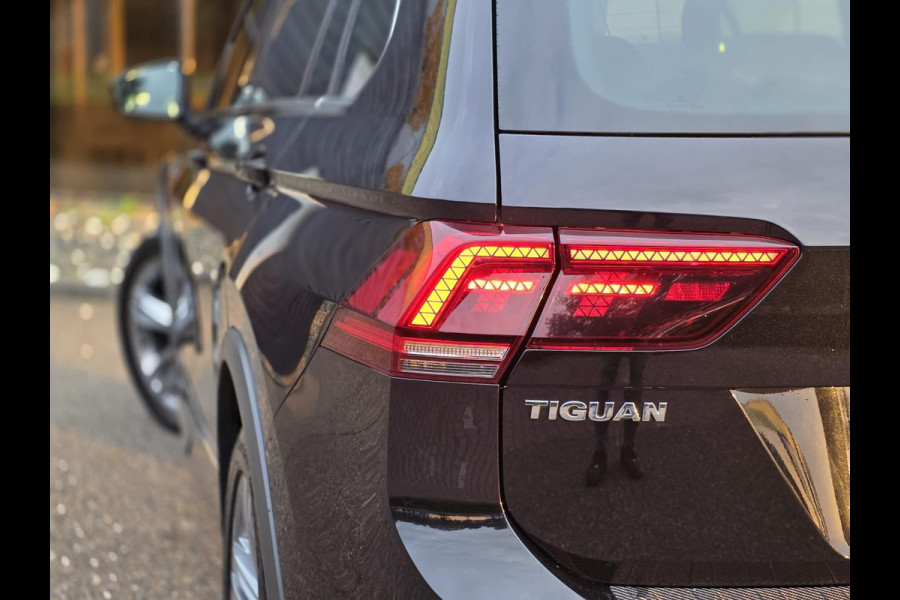 Volkswagen Tiguan 1.5 TSI ACT R-LINE|PANO|VIRT-COCKP.|ACC Volkswagen Tiguan 1.5 TSI ACT R-LINE|PANO|VIRT-COCKP.|ACC
