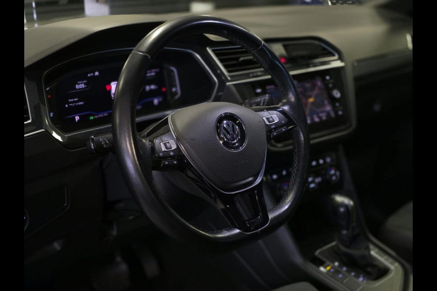 Volkswagen Tiguan 1.5 TSI ACT R-LINE|PANO|VIRT-COCKP.|ACC Volkswagen Tiguan 1.5 TSI ACT R-LINE|PANO|VIRT-COCKP.|ACC