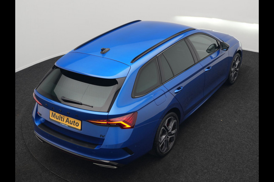 Škoda Octavia Combi 1.4 TSI RS iV Business Plug In Hybrid 245pk Dealer O.H PHEV | Adaptive Cruise | Camera | Sportstoelen Verwarmd | Apple Carplay | Navigatie | Crystal LED | Blis | Keyless | Stuur Verwarmd | Virtual | DAB |