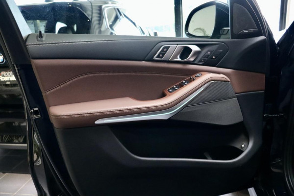 BMW X5 xDrive45e M Sport| PANO| LASER| HK| HUD| TrkHk|BTW BMW X5 xDrive45e M Sport| PANO| LASER| HK| HUD| TrkHk|BTW