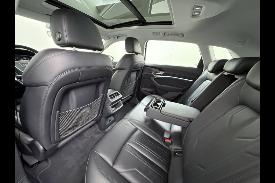 Audi e-tron 50 Quattro 313pk SOH 92% Leer Pano-dak Bang&Olufsen®-Hifi Memory Adaptieve Cruise Control Stoelverwarming DAB Elek.verst.Stoelen Led Elek.Achterklep Business Edition Plus 71kWh 1e Eigenaar Origineel Nederlandse Auto Nieuwprijs €75.963,-
