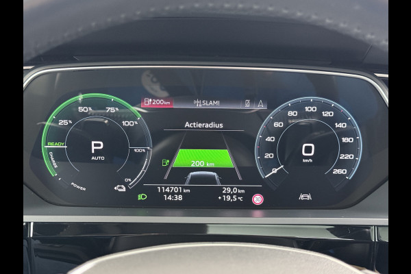 Audi e-tron 50 Quattro 313pk SOH 92% Leer Pano-dak Bang&Olufsen®-Hifi Memory Adaptieve Cruise Control Stoelverwarming DAB Elek.verst.Stoelen Led Elek.Achterklep Business Edition Plus 71kWh 1e Eigenaar Origineel Nederlandse Auto Nieuwprijs €75.963,-
