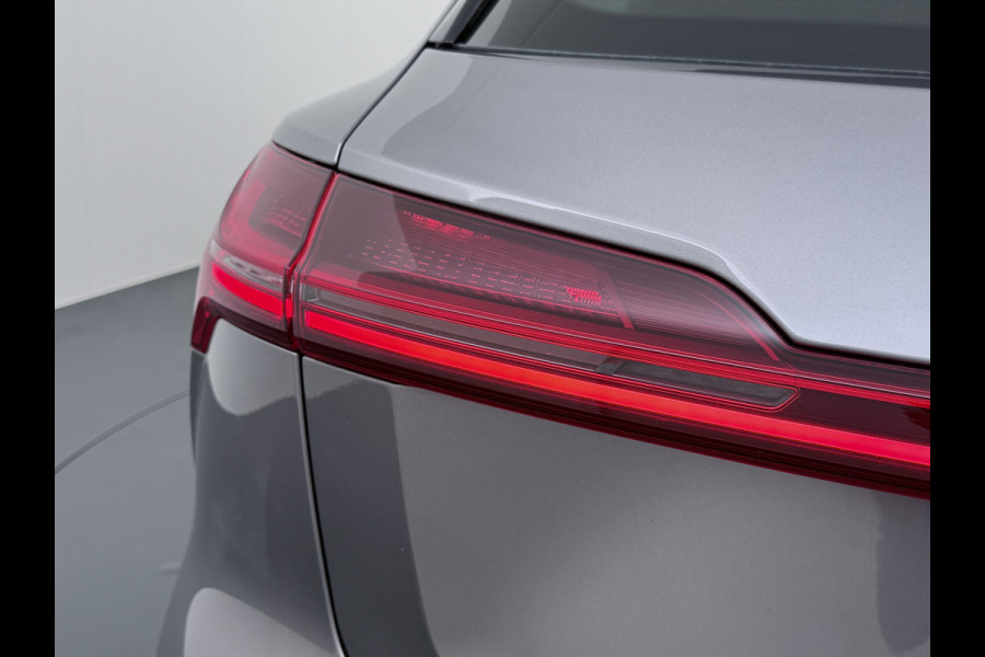 Audi e-tron 50 Quattro 313pk SOH 92% Leer Pano-dak Bang&Olufsen®-Hifi Memory Adaptieve Cruise Control Stoelverwarming DAB Elek.verst.Stoelen Led Elek.Achterklep Business Edition Plus 71kWh 1e Eigenaar Origineel Nederlandse Auto Nieuwprijs €75.963,-