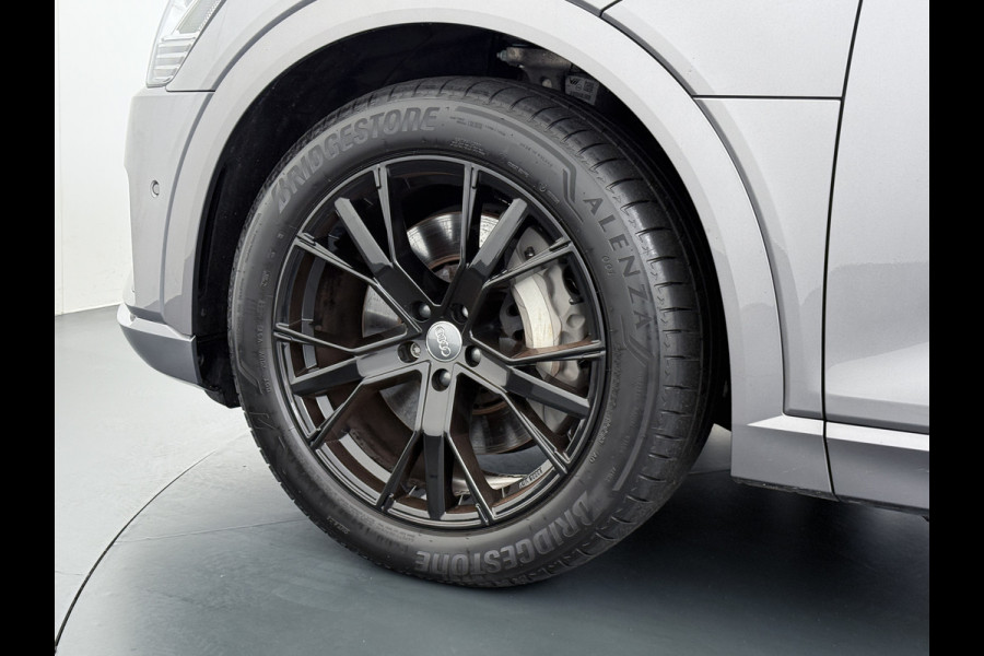 Audi e-tron 50 Quattro 313pk SOH 92% Leer Pano-dak Bang&Olufsen®-Hifi Memory Adaptieve Cruise Control Stoelverwarming DAB Elek.verst.Stoelen Led Elek.Achterklep Business Edition Plus 71kWh 1e Eigenaar Origineel Nederlandse Auto Nieuwprijs €75.963,-