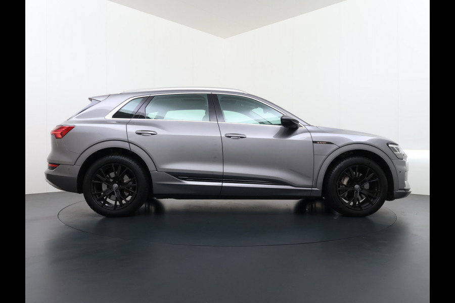 Audi e-tron 50 Quattro 313pk SOH 92% Leer Pano-dak Bang&Olufsen®-Hifi Memory Adaptieve Cruise Control Stoelverwarming DAB Elek.verst.Stoelen Led Elek.Achterklep Business Edition Plus 71kWh 1e Eigenaar Origineel Nederlandse Auto Nieuwprijs €75.963,-