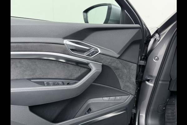 Audi e-tron 50 Quattro 313pk SOH 92% Leer Pano-dak Bang&Olufsen®-Hifi Memory Adaptieve Cruise Control Stoelverwarming DAB Elek.verst.Stoelen Led Elek.Achterklep Business Edition Plus 71kWh 1e Eigenaar Origineel Nederlandse Auto Nieuwprijs €75.963,-