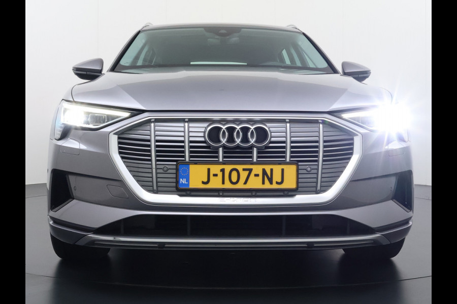 Audi e-tron 50 Quattro 313pk SOH 92% Leer Pano-dak Bang&Olufsen®-Hifi Memory Adaptieve Cruise Control Stoelverwarming DAB Elek.verst.Stoelen Led Elek.Achterklep Business Edition Plus 71kWh 1e Eigenaar Origineel Nederlandse Auto Nieuwprijs €75.963,-