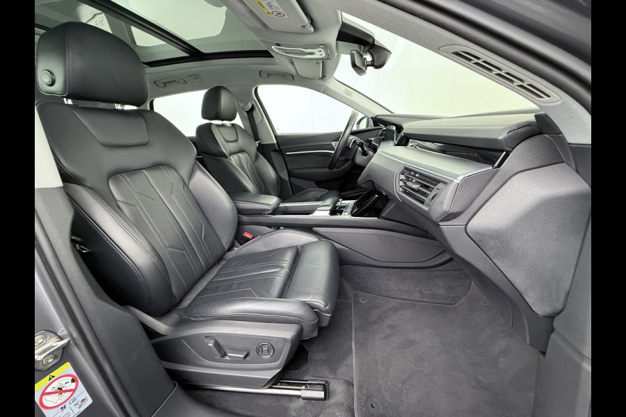 Audi e-tron 50 Quattro 313pk SOH 92% Leer Pano-dak Bang&Olufsen®-Hifi Memory Adaptieve Cruise Control Stoelverwarming DAB Elek.verst.Stoelen Led Elek.Achterklep Business Edition Plus 71kWh 1e Eigenaar Origineel Nederlandse Auto Nieuwprijs €75.963,-