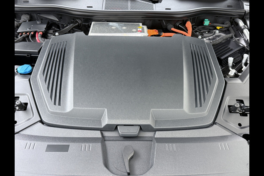 Audi e-tron 50 Quattro 313pk SOH 92% Leer Pano-dak Bang&Olufsen®-Hifi Memory Adaptieve Cruise Control Stoelverwarming DAB Elek.verst.Stoelen Led Elek.Achterklep Business Edition Plus 71kWh 1e Eigenaar Origineel Nederlandse Auto Nieuwprijs €75.963,-