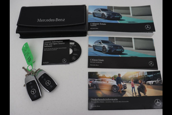 Mercedes-Benz C-Klasse 160 AMG Upgrade Edition | Trekhaak | Stoelverwarming | Night Pack | Carplay | Sfeerverlichting | Digital Cockpit | Leder/Alcantara | Navigatie | Camera | Park Assist Mercedes-Benz C-Klasse 160 AMG Upgrade Edition | Trekhaak | Stoelverwarming | Night Pack | Carplay | Sfeerverlichting | Digital Cockpit | Leder/Alcantara | Navigatie | Camera | Park Assist