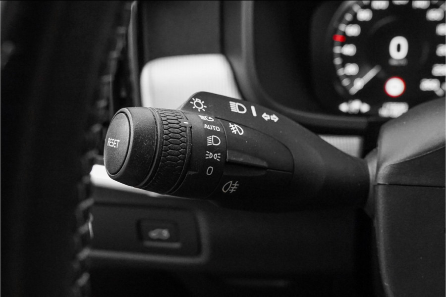 Volvo V90 2.0 T5 Inscription Pano HUD Camera Elek Trekhaak Volvo V90 2.0 T5 Inscription Pano HUD Camera Elek Trekhaak