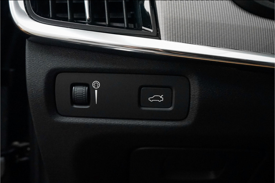 Volvo V90 2.0 T5 Inscription Pano HUD Camera Elek Trekhaak Volvo V90 2.0 T5 Inscription Pano HUD Camera Elek Trekhaak