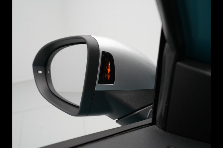 Volkswagen ID.3 First Max 58 kWh 204pk Panorama Navigatie Camera Acc Stoelverwarming 301 Volkswagen ID.3 First Max 58 kWh 204pk Panorama Navigatie Camera Acc Stoelverwarming 301