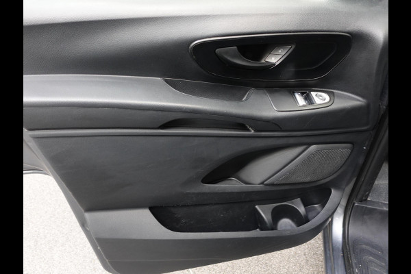 Mercedes-Benz Vito 114 CDI Automaat Dubbele Cabine 6-zits Navigatie Apple Carplay Trekhaak Cruise control  Euro6 Mercedes-Benz Vito 114 CDI Automaat Dubbele Cabine 6-zits Navigatie Apple Carplay Trekhaak Cruise control  Euro6