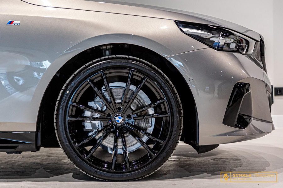 BMW 5 Serie Touring 520i|M-sport|Fiscal €68.000|HUD|H&K|Pano