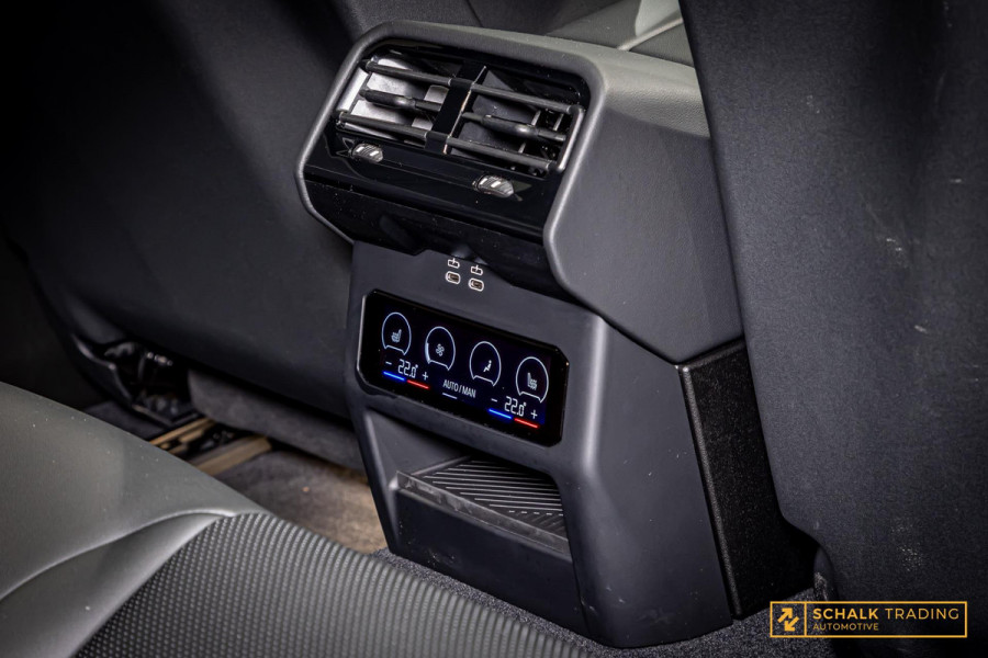 BMW 5 Serie Touring 520i|M-sport|Fiscal €68.000|HUD|H&K|Pano