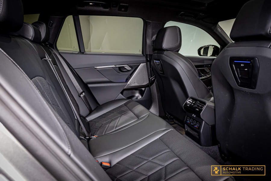 BMW 5 Serie Touring 520i|M-sport|Fiscal €68.000|HUD|H&K|Pano