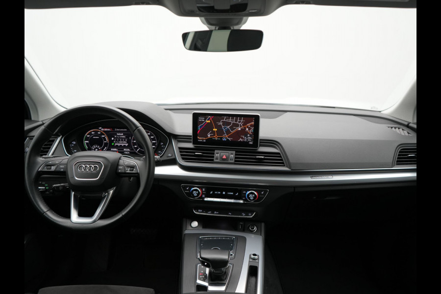 Audi Q5 50 TFSI e quattro S Line Plug In Hybrid 299pk Dealer O.H PHEV | Luchtvering | Trekhaak Af Fabriek | Adaptive Cruise | Camera | Virtual | Apple Carplay | Alcantara Sportstoelen Verwarmd | Keyless | Navigatie | DAB | Audi Q5 50 TFSI e quattro S Line Plug In Hybrid 299pk Dealer O.H PHEV | Luchtvering | Trekhaak Af Fabriek | Adaptive Cruise | Camera | Virtual | Apple Carplay | Alcantara Sportstoelen Verwarmd | Keyless | Navigatie | DAB |