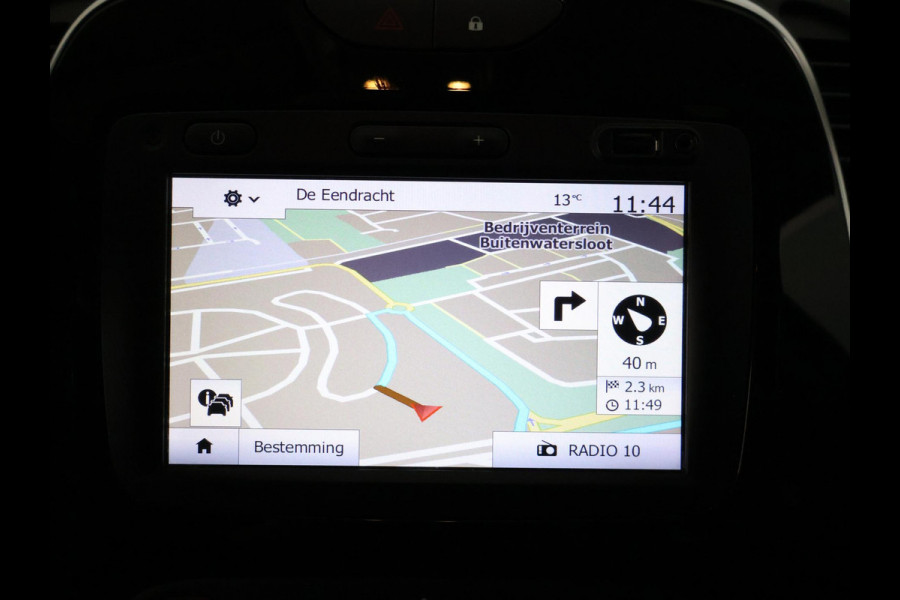 Renault Captur TCE LIMITED NAVI TREKHAAK GARANTIE TOT 6-2028* PARKEERSENSOREN ACHTER . BI-COLOR. Renault Captur TCE LIMITED NAVI TREKHAAK GARANTIE TOT 6-2028* PARKEERSENSOREN ACHTER . BI-COLOR.