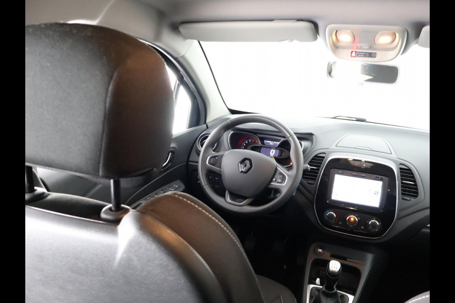 Renault Captur TCE LIMITED NAVI TREKHAAK GARANTIE TOT 6-2028* PARKEERSENSOREN ACHTER . BI-COLOR. Renault Captur TCE LIMITED NAVI TREKHAAK GARANTIE TOT 6-2028* PARKEERSENSOREN ACHTER . BI-COLOR.